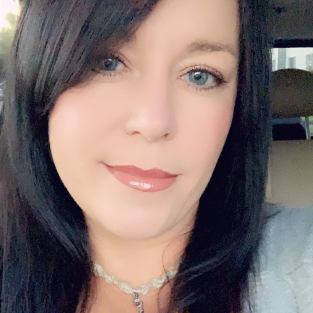 Meet your Posher, Denise